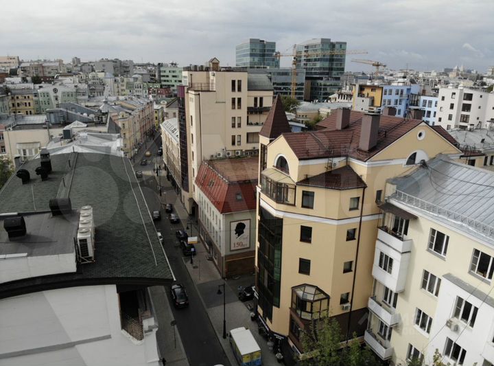 Здание, 1400 м²