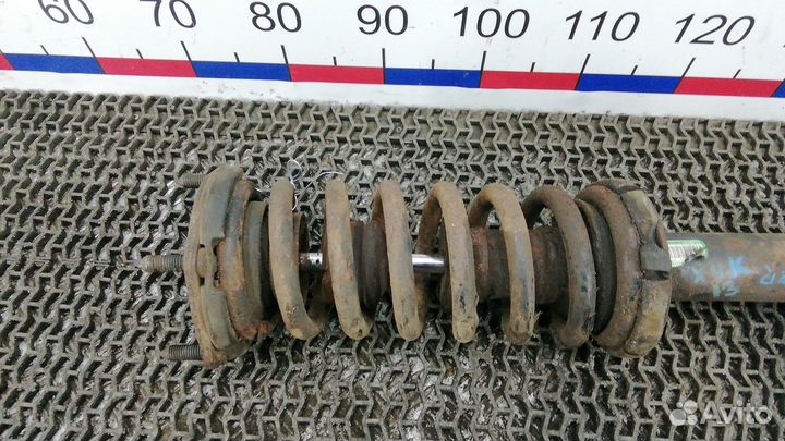 Стойка передняя Jeep Grand Cherokee WK / WH (2004