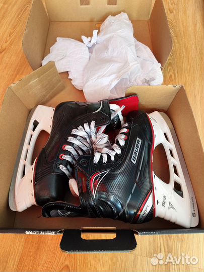 Коньки bauer vapor Х 500 + щитки в подарок