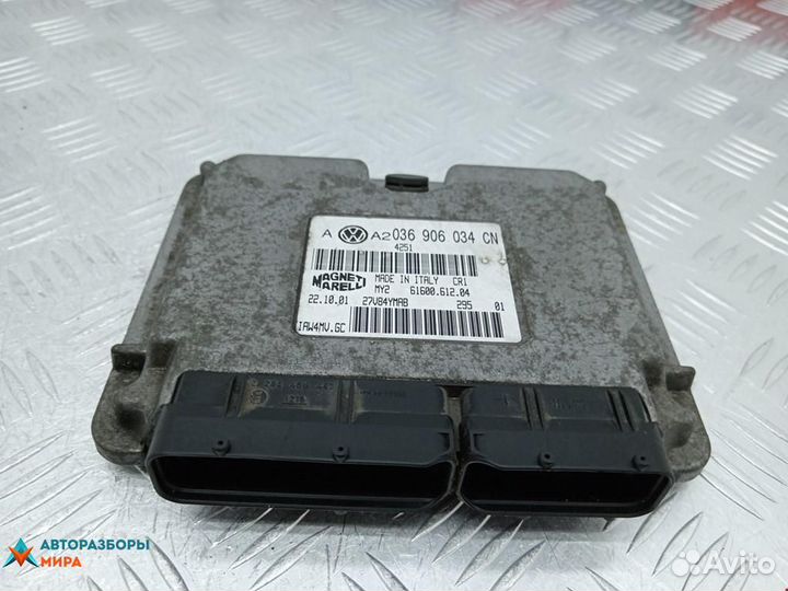 Блок управления двигателем Volkswagen Golf 4 2001