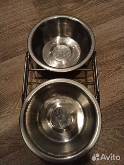 Миска металлическая на подставке для животных