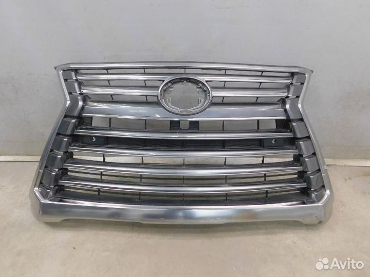 Решетка радиатора Lexus LX570