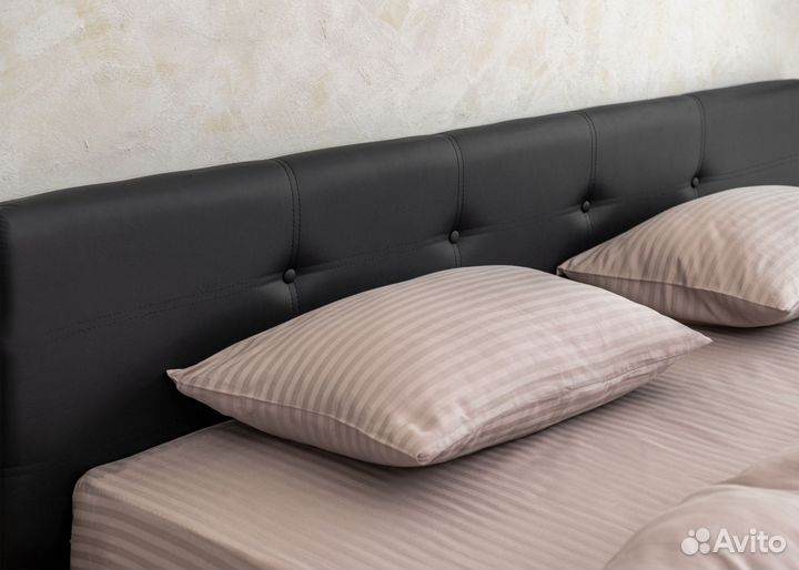 Кровать с матрасом 200х200 Роза черная