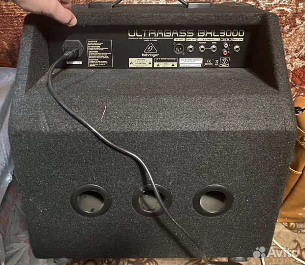 Комбоусилитель для бас гитары