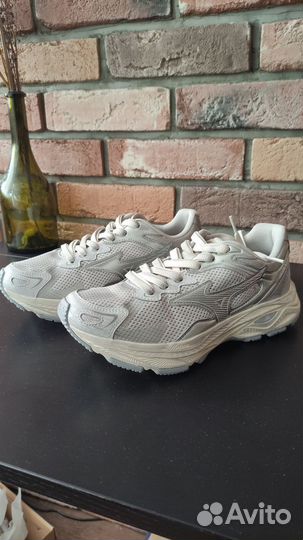 Мужские кроссовки Mizuno