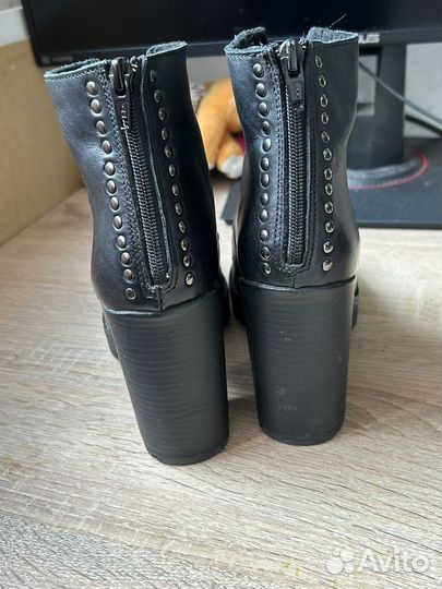 Ботильоны натуральная кожа 37 Carlo Pazolini