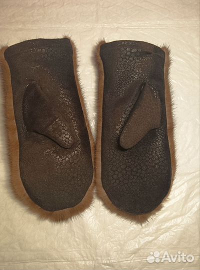 Варежки меховые женские