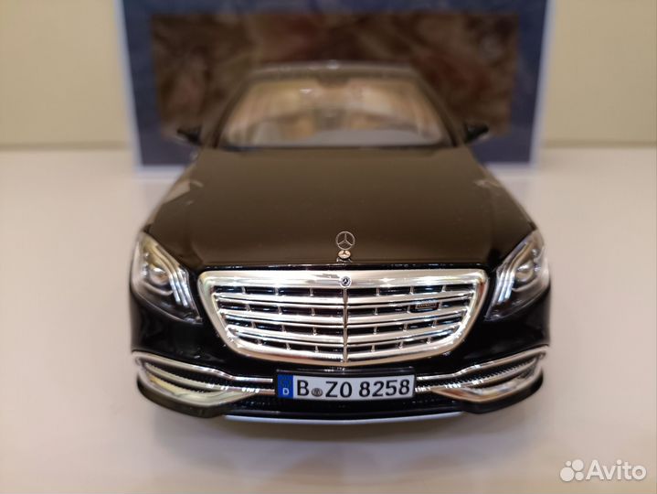 Mercedes Maybach S650 I (X222) 17-21г Черный 1:18