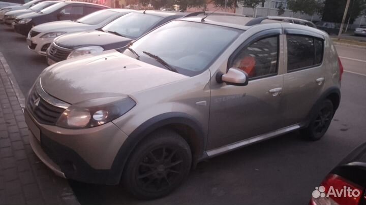 Renault Sandero Stepway, 2013
