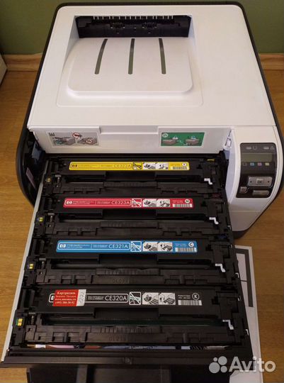 Принтер HP Color LaserJet Pro CP1525n