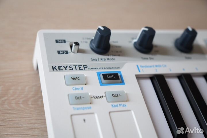 Midi клавиатура Arturia Keystep