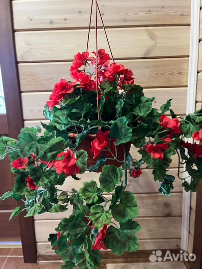 Искусственные цветы в кашпо из Финляндии