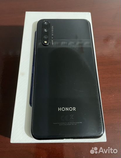 Телефон Honor 20