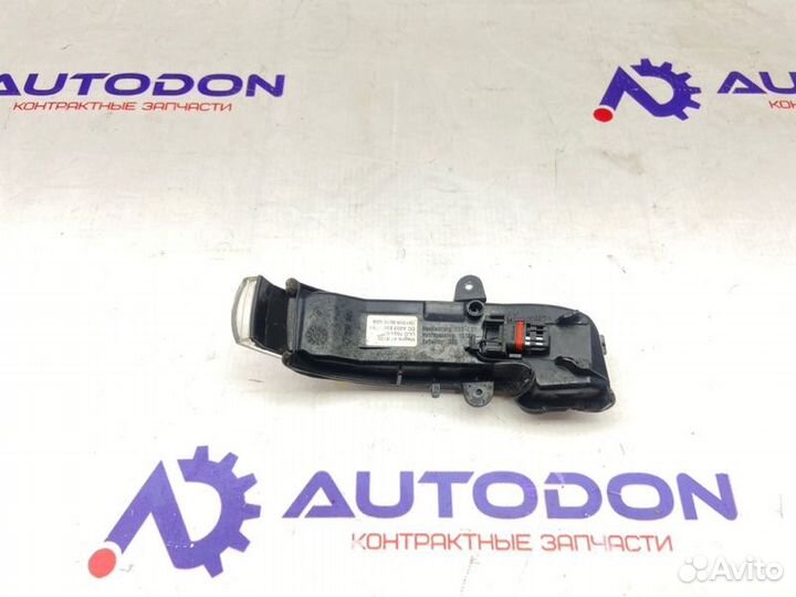 Повторитель поворота левый Mercedes E W211