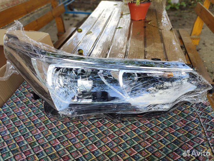 Фары Рестайлинг Toyota Corolla 180