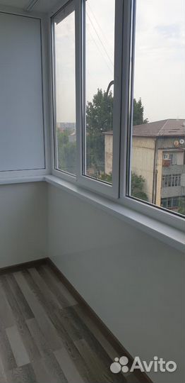 Мастер по ремонту балкона