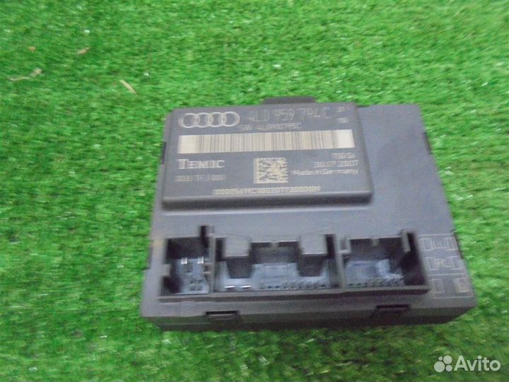 Блок комфорта Audi Q7 2005