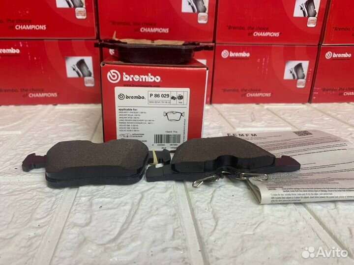 Задние тормозные колодки Brembo P86029