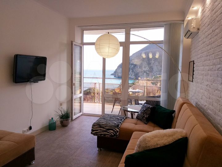 2-к. квартира, 50 м², 8/13 эт.