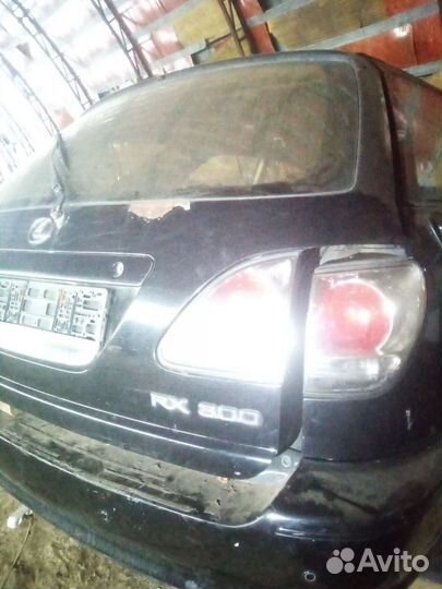 Крышка багажника Lexus RX 300 I 1997-2003