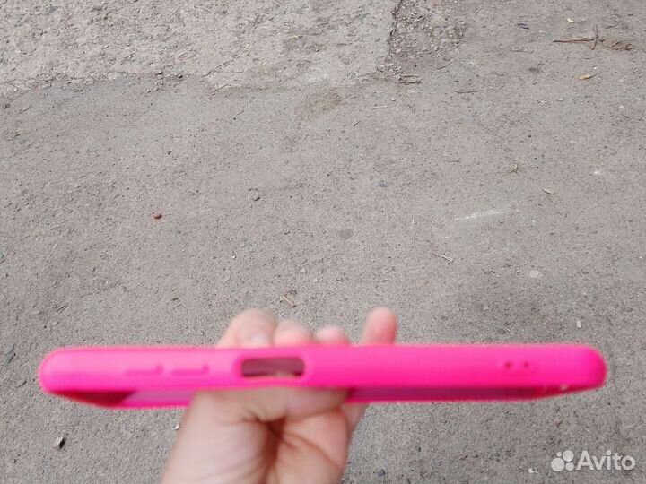 Чехол на телефон