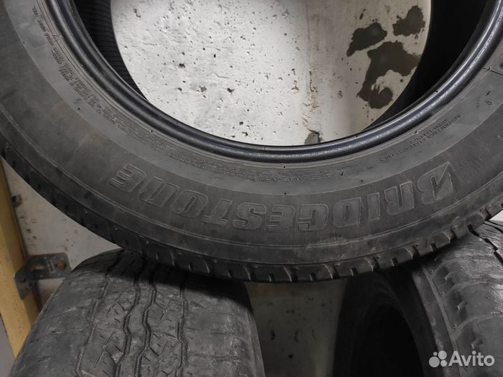 Bridgestone Dueler H/T 687 225/65 R17 22D