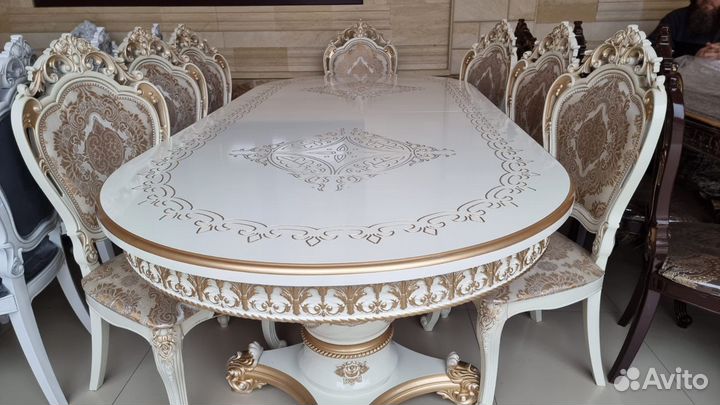 Столы и стулья