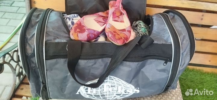Сумка с одеждой и обувью.Пакетом