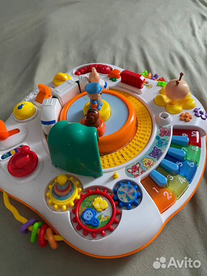 Развивающий столик fisher price
