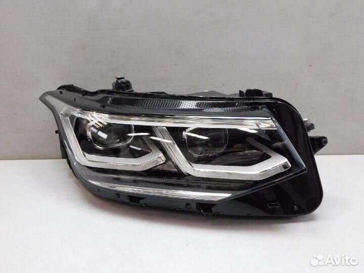 Фара правая Volkswagen Tiguan