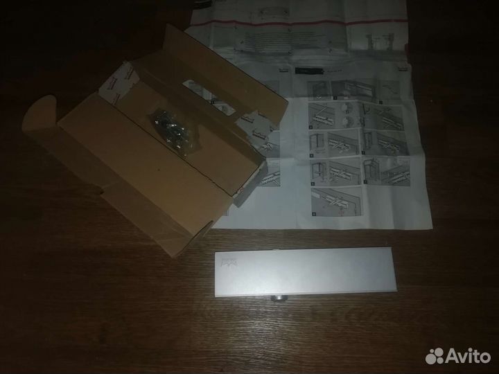 Дверной доводчик Dorma TS83 EN3 6 BCA серебро