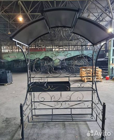 Мангал с крышей