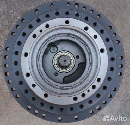 Редуктор без г/мотора на Hyundai R260lс-9S