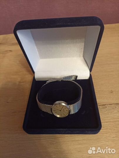 Universal geneve (Швейцария)