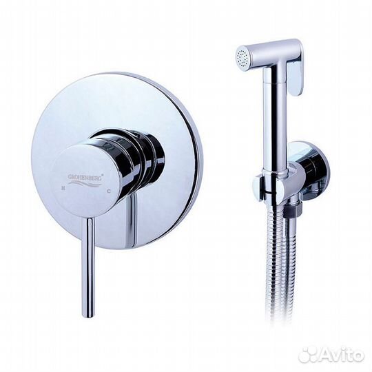 Инсталляция Grohe и унитаз с гигиеническим душем