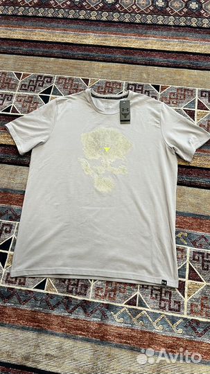 Футболка Under Armour