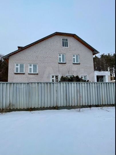 Коттедж 451 м² на участке 17,8 сот.