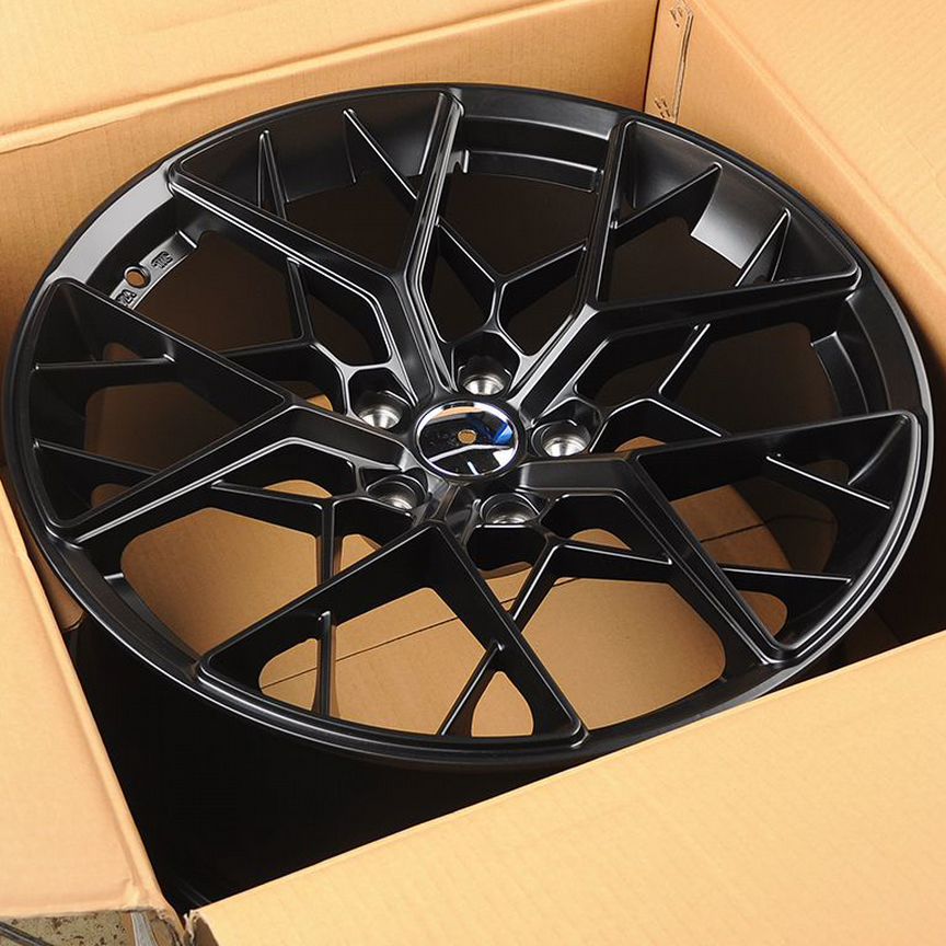 Диски тюнинг HRE на BMW-5 (F), BMW-3 (F) разноширокие Anzoo JH920 9.5x19/5x120 D72.6 ET35 Matt Black