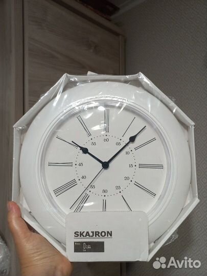 Настенные часы IKEA Скайрон белые 30см
