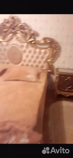 В отличном состоянии продается спальная мебель