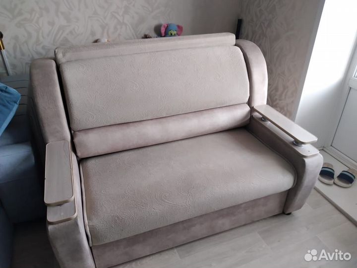 Продаю диван бу