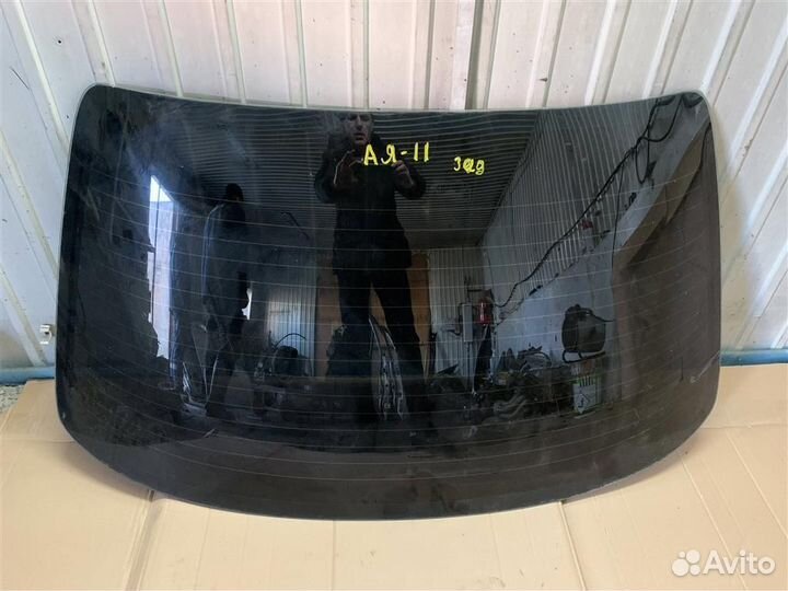 Стекло заднее toyota corolla EE111