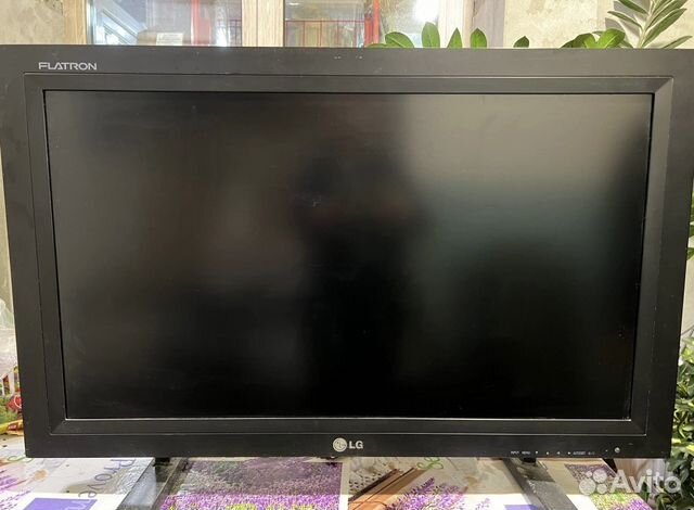 Монитор LG Flatron (Корея), диагональ 32