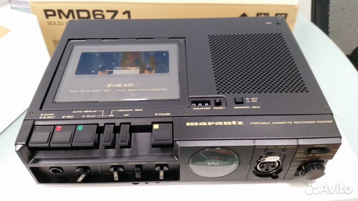 Профессиональный портативный кассетный магнитофон