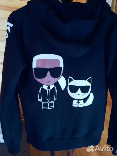 Спортивный костюм женский