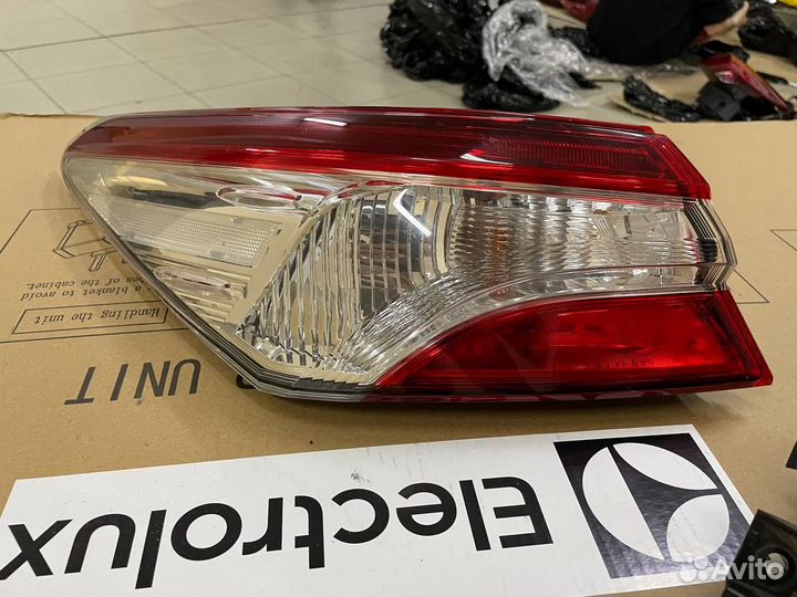 Фонарь задний Toyota Camry V 70