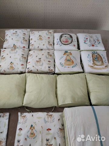 Комплект постельного белья и бортики в кроватку