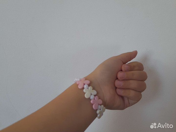 Набор из бусинок