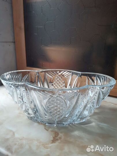 Хрустальная ваза