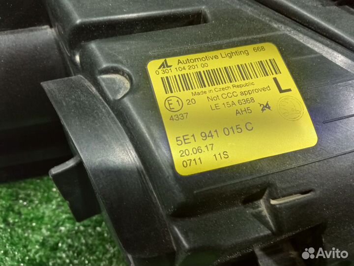 Фара Octavia A7 (17) L б/у все крепления целые/деф